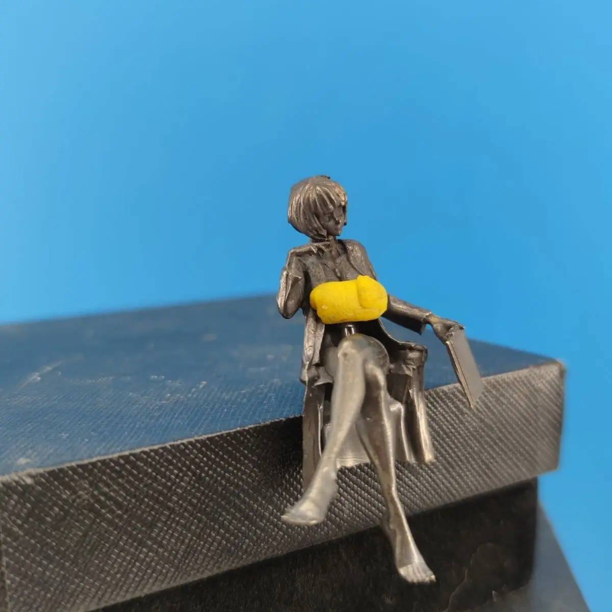 6cm Antique Brass Female Docto - Medical Lab Officer recension och pris